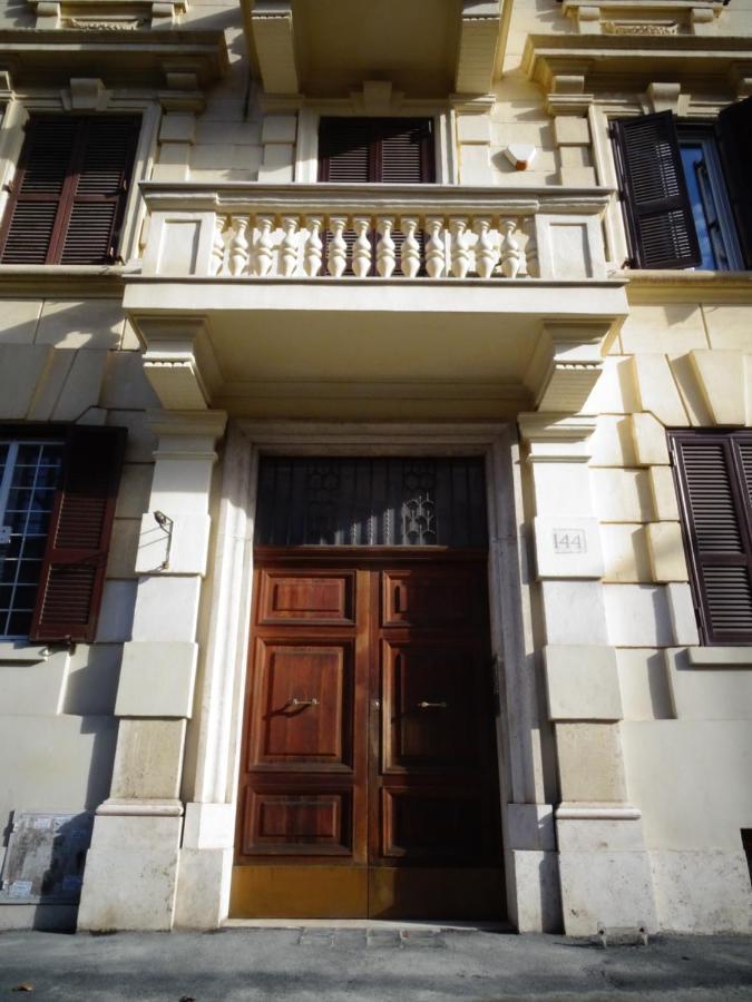 Отель Bella Italia Mazzini Рим Экстерьер фото